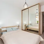 Apartament Miodowy Dom Apartment *