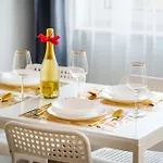 Apartament Miodowy Dom Apartment *